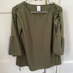 3/4 length bell sleeve top